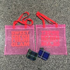 2- Reusable GLAM Nordstrom beauty bags 2- NWT Estée Lauder zipper pouches